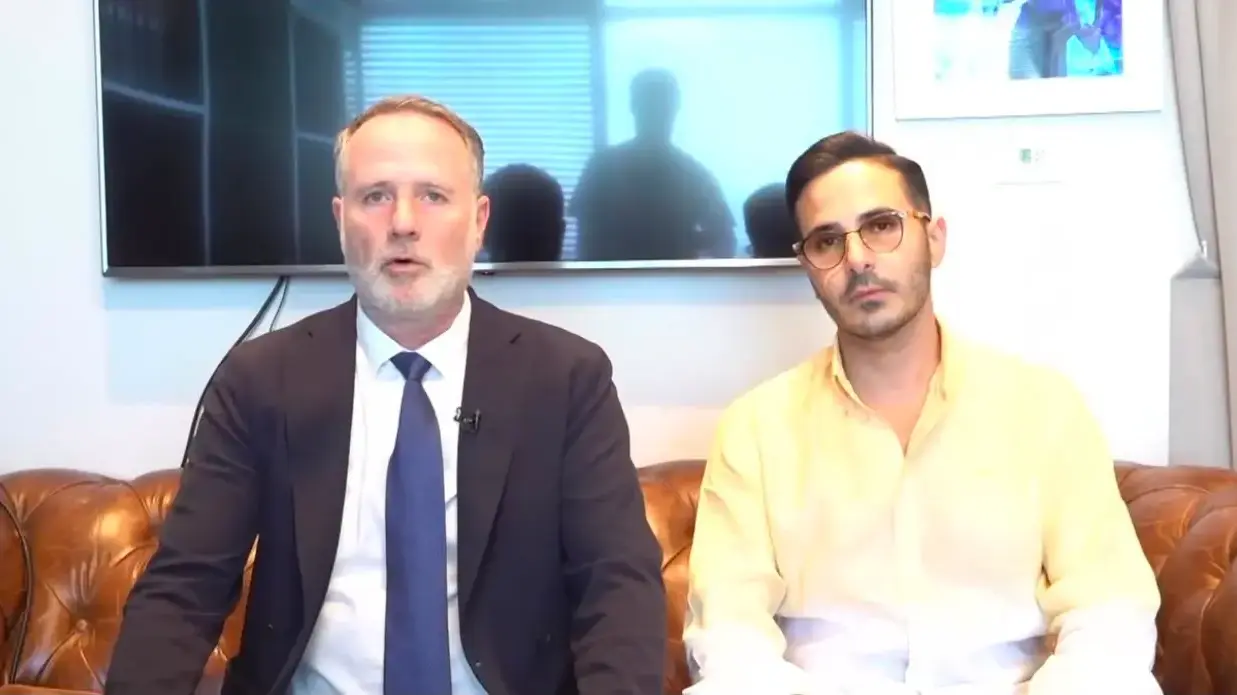 יהודה חיות הידוע בשמו סיימון לבייב ועו"ד שרון נהרי