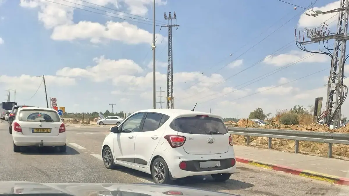 רכב פלסטיני בגוש עציון עליו עלתה חיילת
9.7.26 רכב פלסטיני בגוש עציון עליו עלתה חיילת
9.7.26