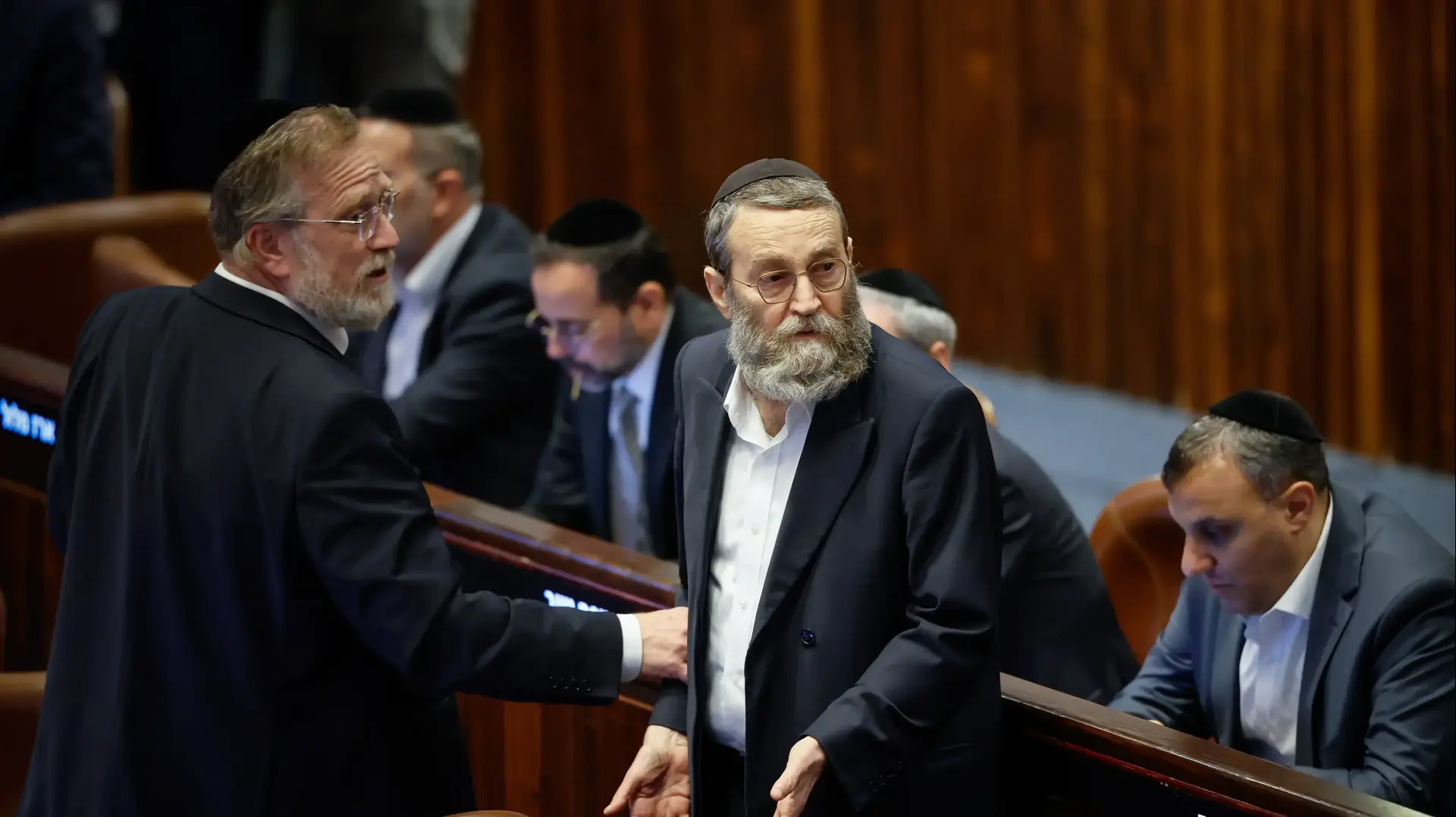 משה גפני, במהלך הצבעה על חוק יסוד: לימוד תורה