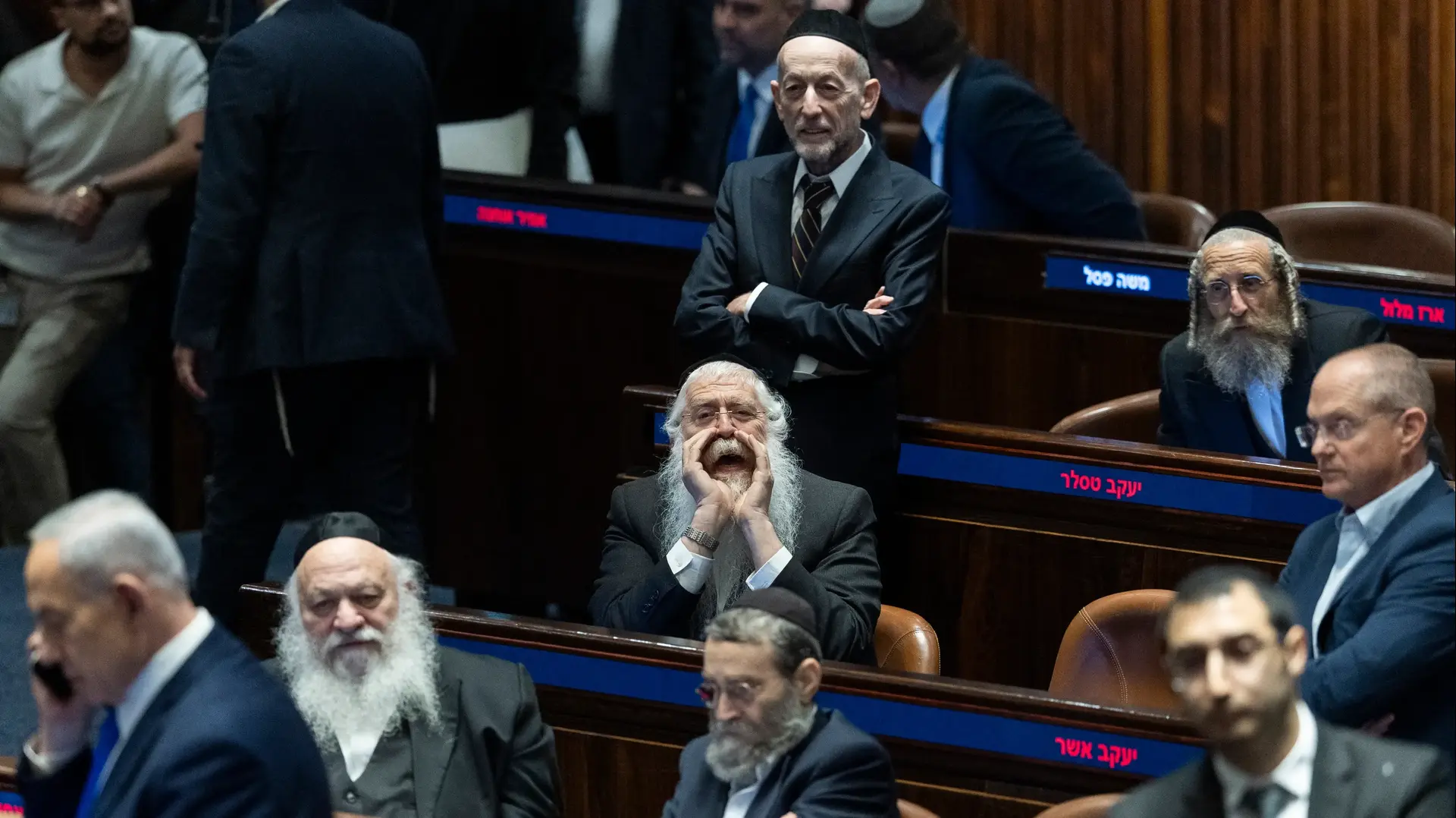 הצבעת חוק הקפאת מעצר עריקים חרדים, מליאת הכנסת, 14 ביולי 2026 הצבעת חוק הקפאת מעצר עריקים חרדים, מליאת הכנסת, 14 ביולי 2026