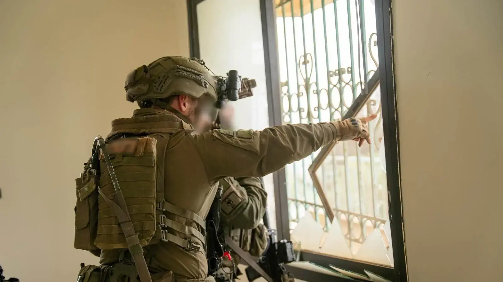 פעילות כוחות צה״ל בעיירה בינת ג׳בייל, לבנון, מבצע ׳שאגת הארי׳ פעילות כוחות צה״ל בעיירה בינת ג׳בייל, לבנון, מבצע ׳שאגת הארי׳