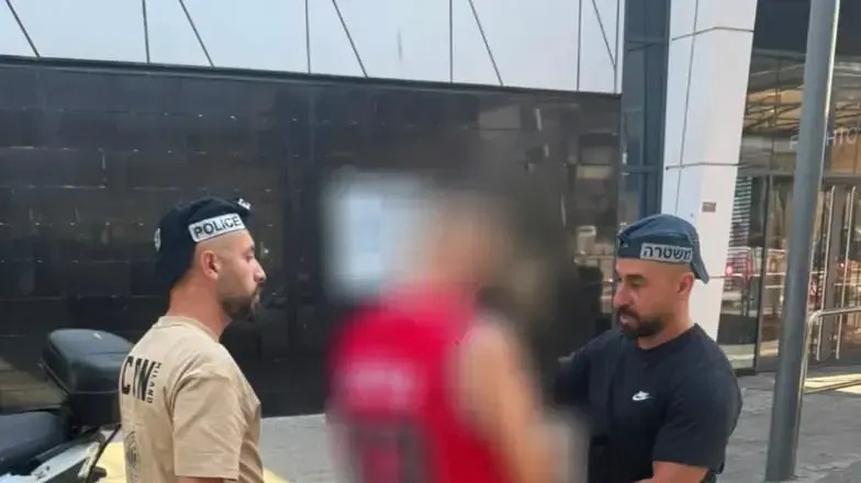 חשד: מורה למתמטיקה מלוד אנס את תלמידתו בת ה-12 חשד: מורה למתמטיקה מלוד אנס את תלמידתו בת ה-12