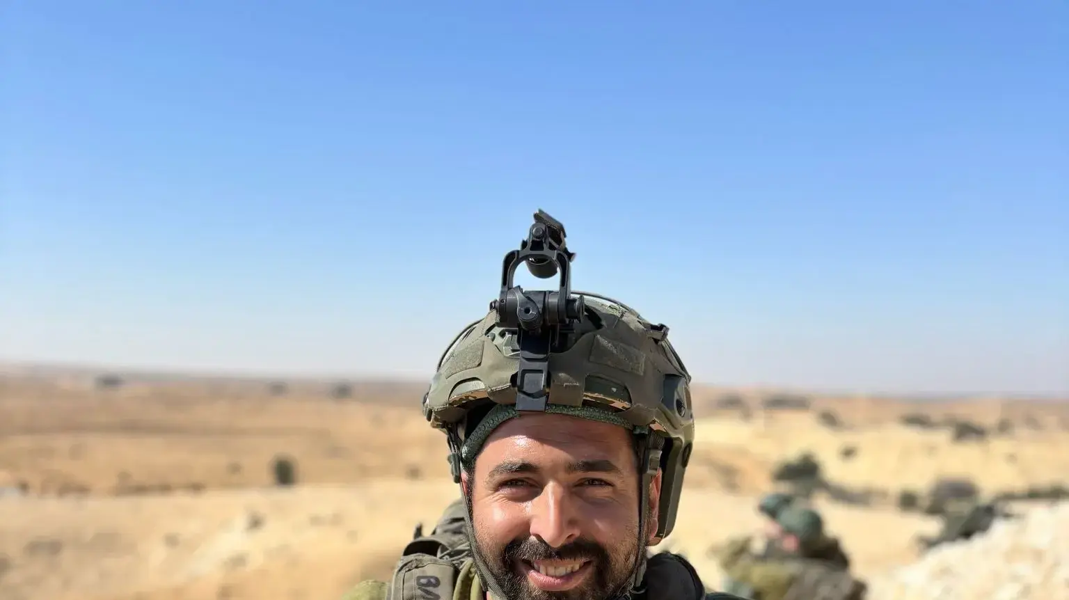 רס"ר במיל' בניהו מלט, בן 32 מיצהר, נפל בפיגוע ליד חוות גלעד רס"ר במיל' בניהו מלט, בן 32 מיצהר, נפל בפיגוע ליד חוות גלעד
