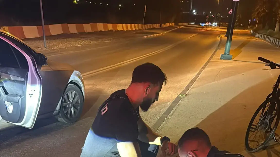שוטרים עצרו חשוד בגניבת טלפונים ממתרחצים בתל אביב