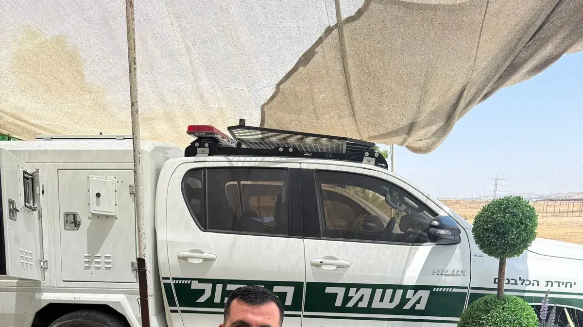 רס"ר גיל בגדדי, כלבן במשמר לאומי דרום של מג"ב עם הכלבה אנה שאיתרה את הנשקים, 3 באוגוסט 2026 רס"ר גיל בגדדי, כלבן במשמר לאומי דרום של מג"ב עם הכלבה אנה שאיתרה את הנשקים, 3 באוגוסט 2026