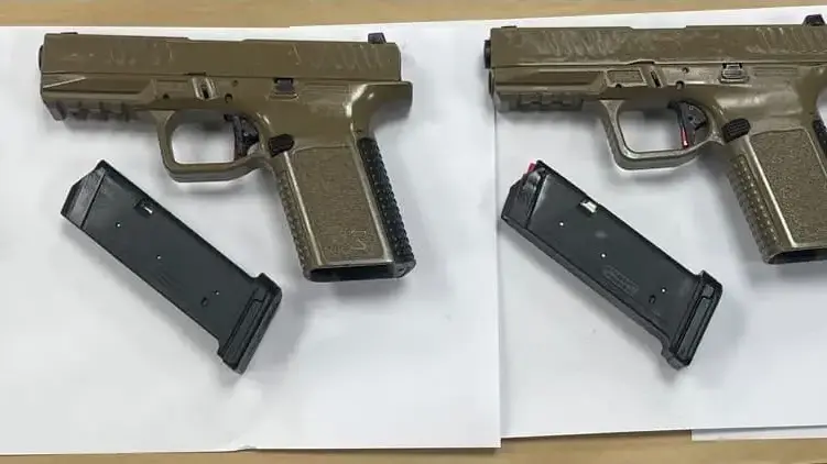 טיל לאו, אקדחים ורימוני רסס החשודים כגנובים מצה”ל נמצאו במקלט ברמלה טיל לאו, אקדחים ורימוני רסס החשודים כגנובים מצה”ל נמצאו במקלט ברמלה