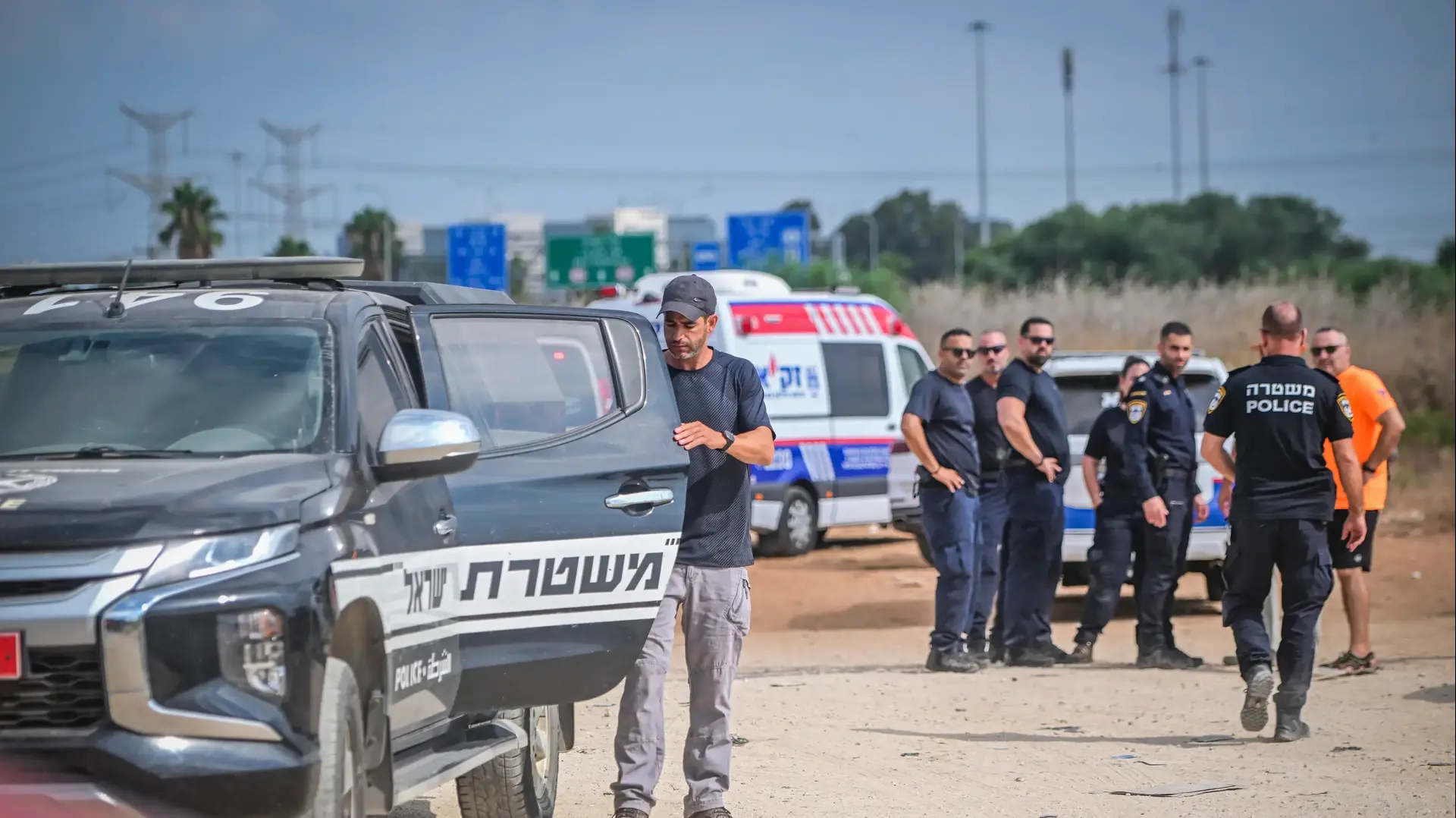 זירת מציאת גופה במרחב ירקון, 6 באוגוסט 2026 זירת מציאת גופה במרחב ירקון, 6 באוגוסט 2026