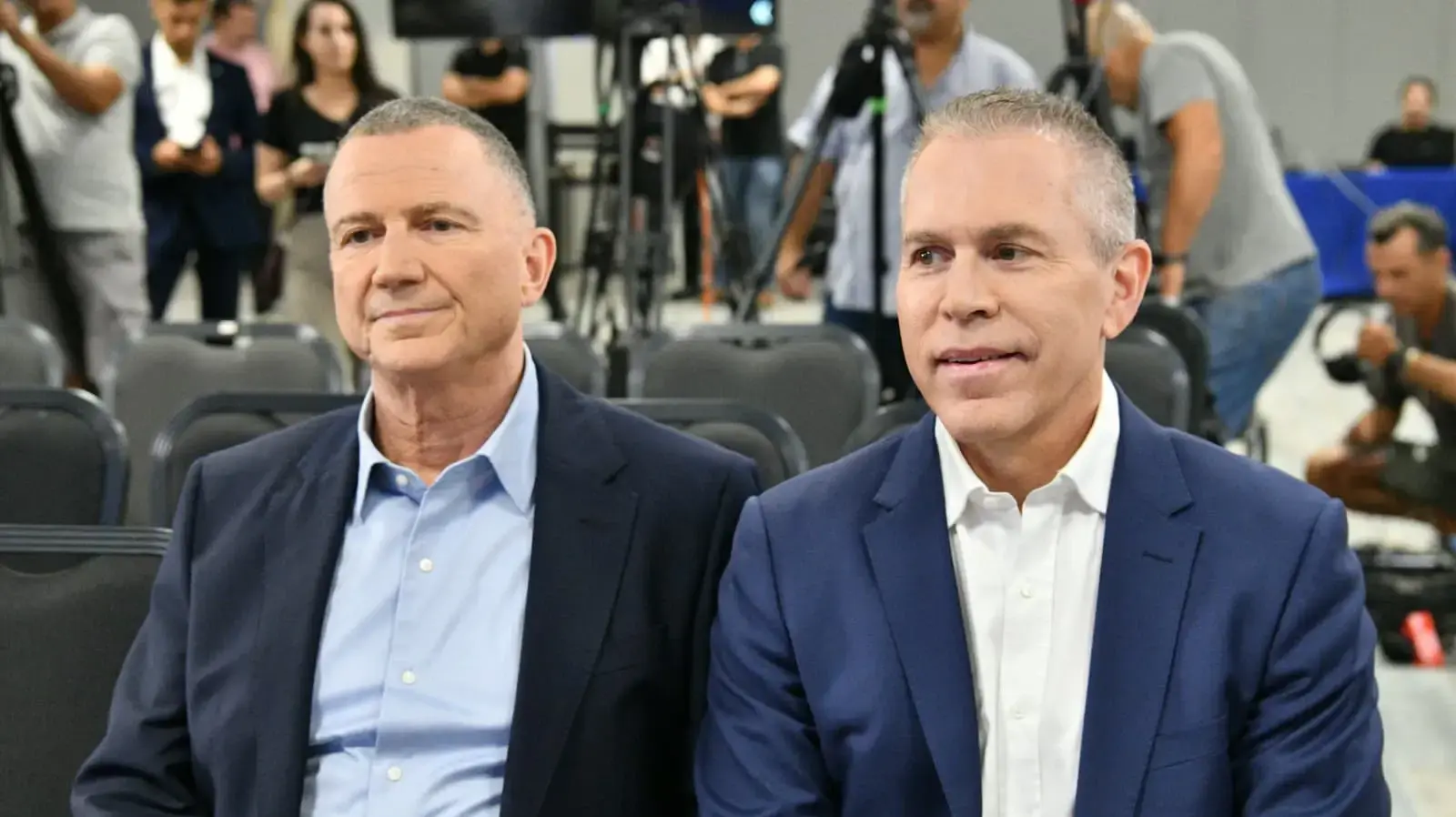 גלעד ארדן בהצהרה לתקשורת על הקמת מפלגת ימין חדשה בראשותו, אקספו תל אביב גלעד ארדן בהצהרה לתקשורת על הקמת מפלגת ימין חדשה בראשותו, אקספו תל אביב