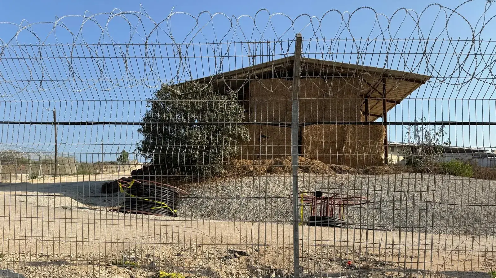 הפרצה המתוקנת בחוף זיקים הפרצה המתוקנת בחוף זיקים