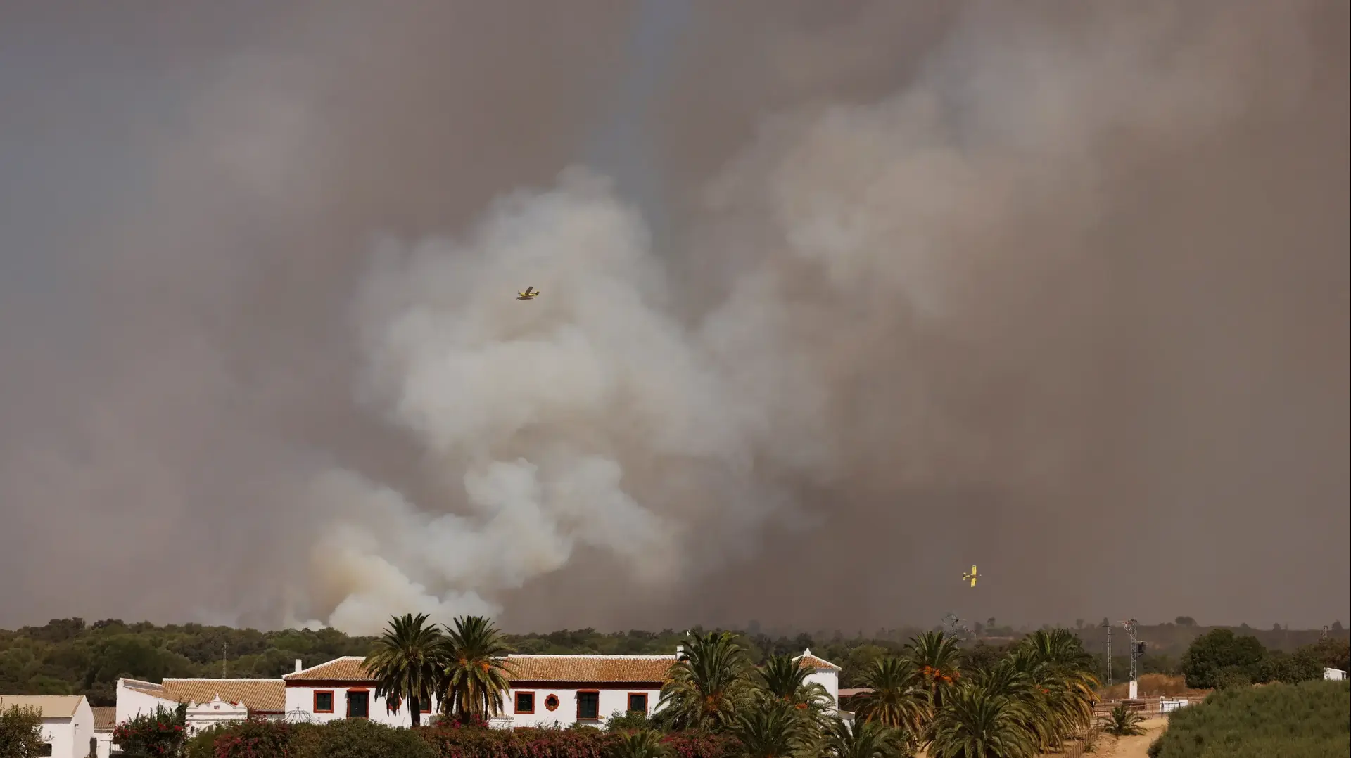 גל חום ושריפות ענק בספרד גל חום ושריפות ענק בספרד