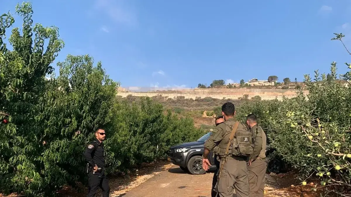 נפל התפוצץ באיזור מטולה, 2 אנשים נפגעו, 18 באוגוסט 2026 נפל התפוצץ באיזור מטולה, 2 אנשים נפגעו, 18 באוגוסט 2026