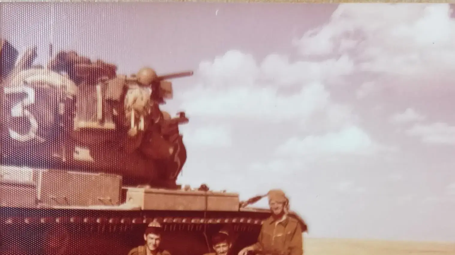 חברו לנשק של יהודה כץ חוזר ללילה בסולטן יעקוב חברו לנשק של יהודה כץ חוזר ללילה בסולטן יעקוב