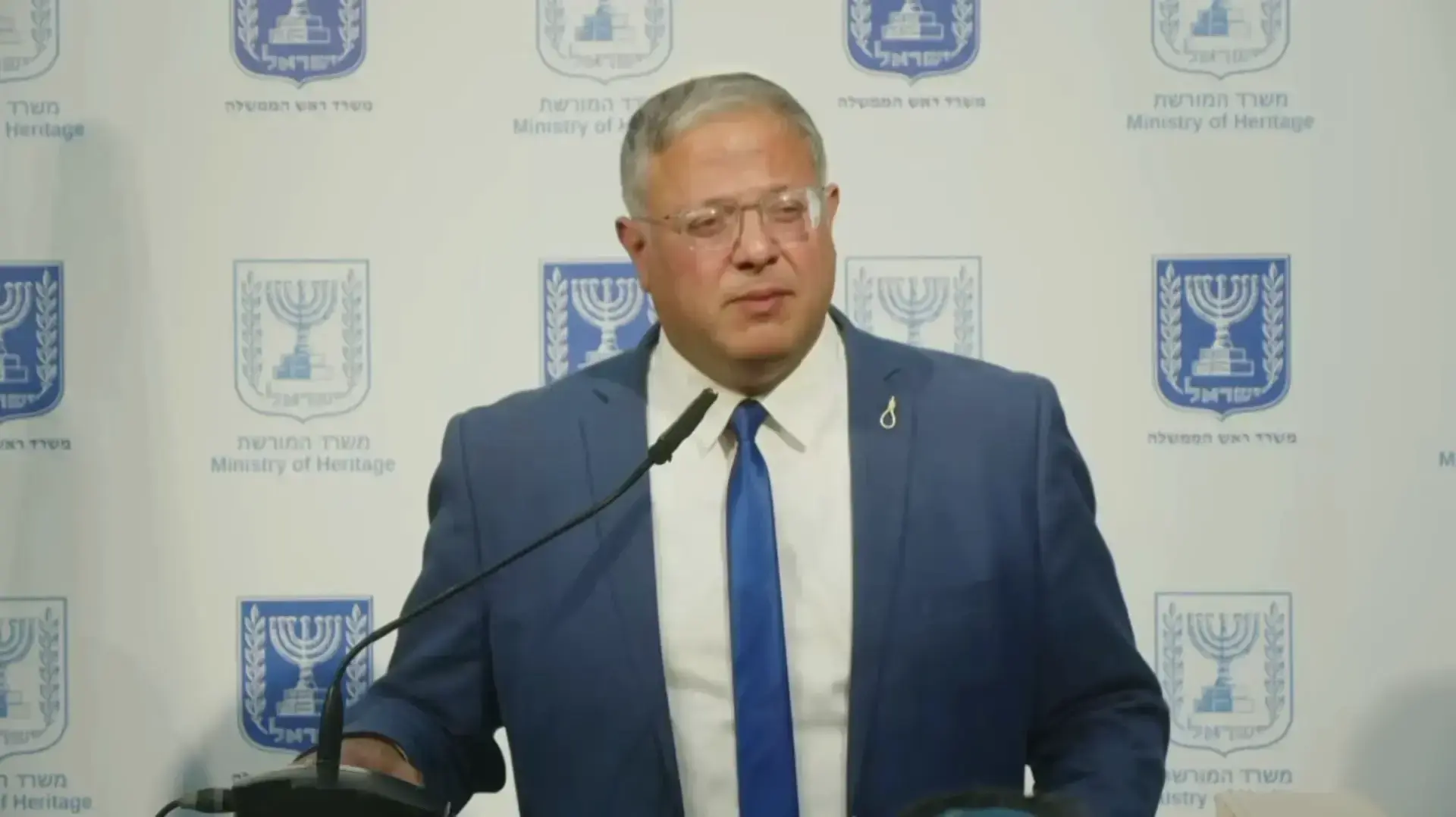איתמר בן גביר במסיבת עיתונאים על מציאת האלטלנה, מוזיאון האצל
איתמר בן גביר במסיבת עיתונאים על מציאת האלטלנה, מוזיאון האצל