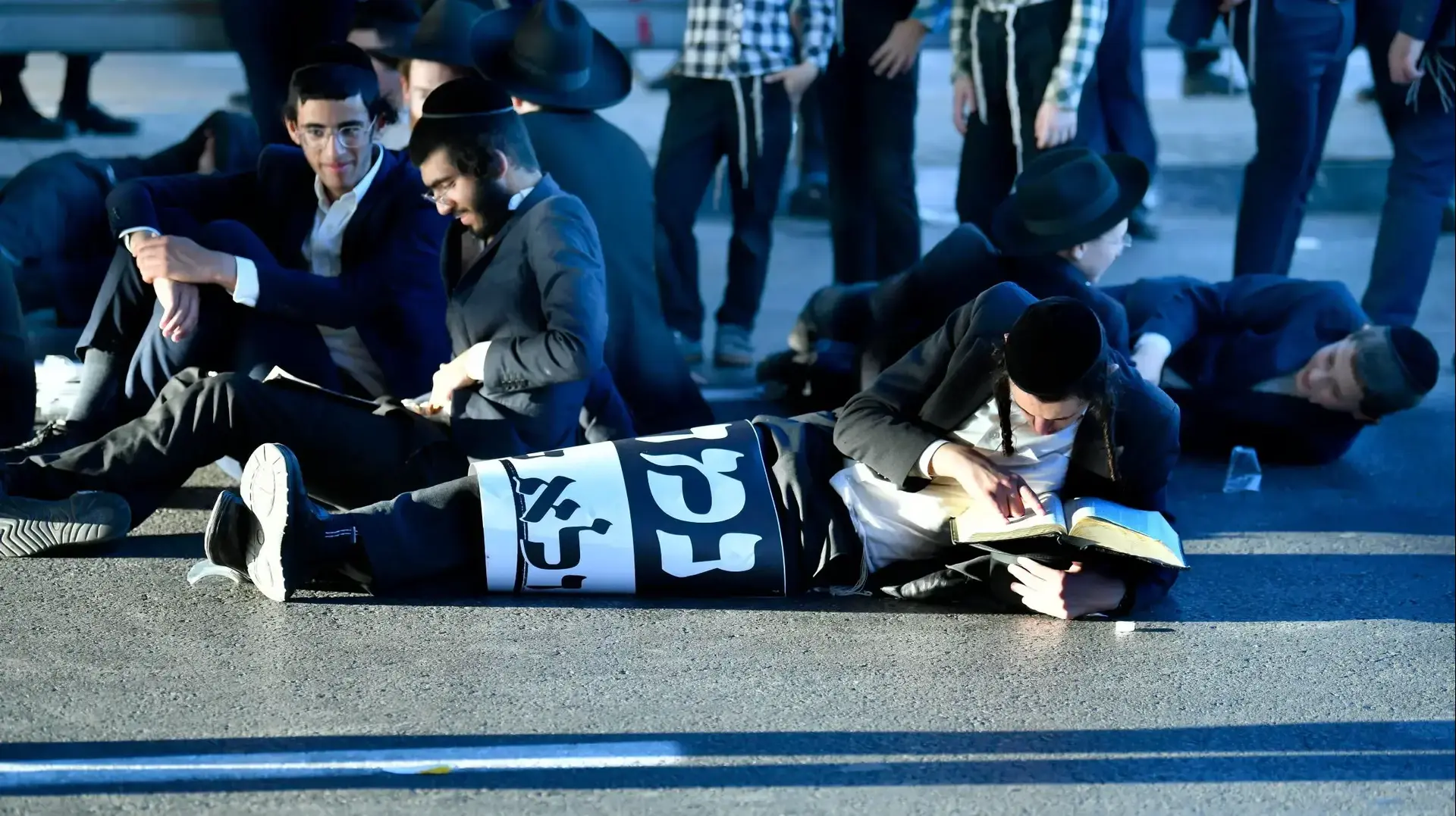 הפגנת חרדים נגד גיוס, הפלג הירושלמי, צומת גהה, 24 באוגוסט 2026 הפגנת חרדים נגד גיוס, הפלג הירושלמי, צומת גהה, 24 באוגוסט 2026