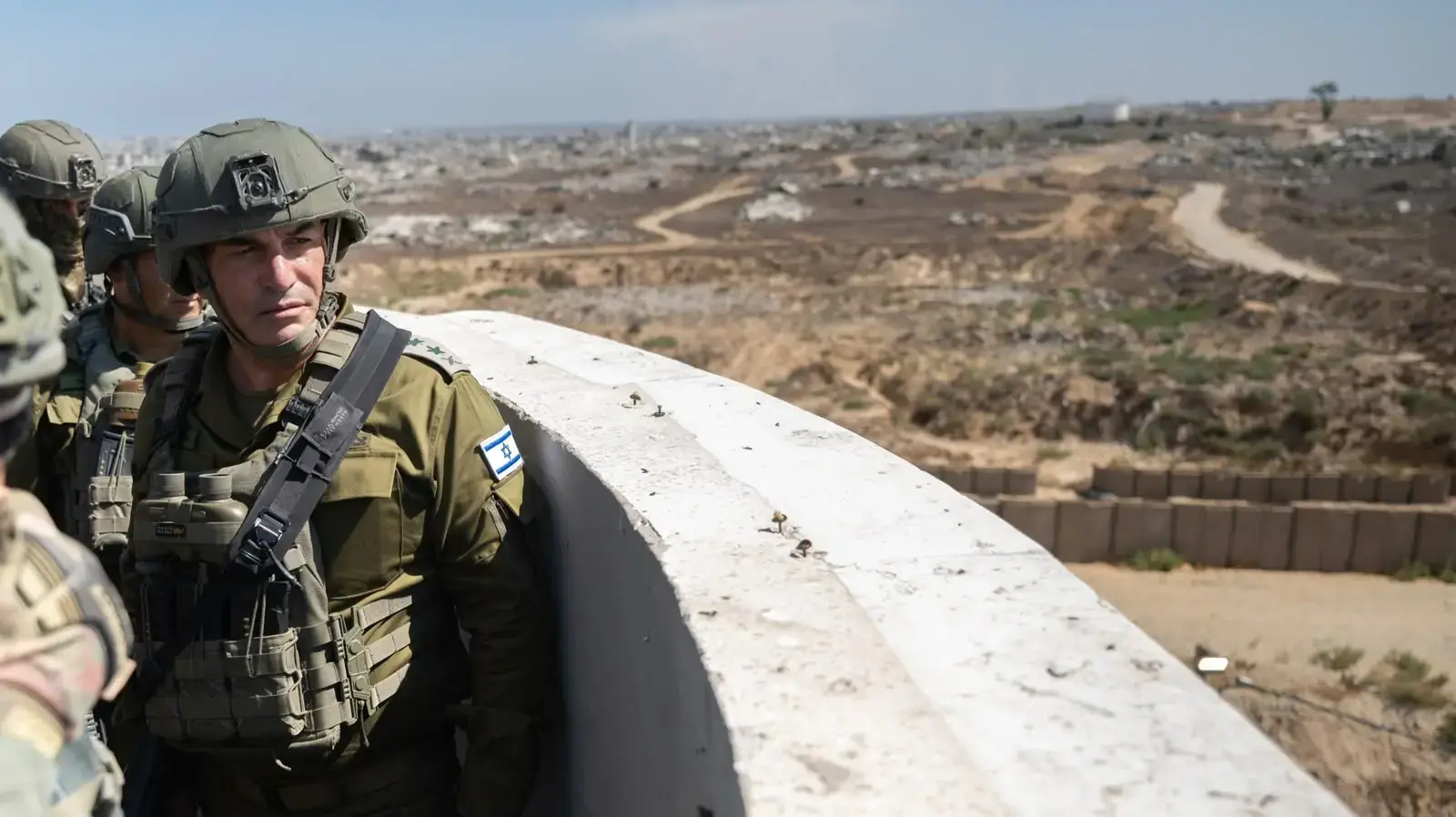 הרמטכ”ל אייל זמיר בסיור גזרה ברצועת עזה, 25 באוגוסט 2026 הרמטכ”ל אייל זמיר בסיור גזרה ברצועת עזה, 25 באוגוסט 2026