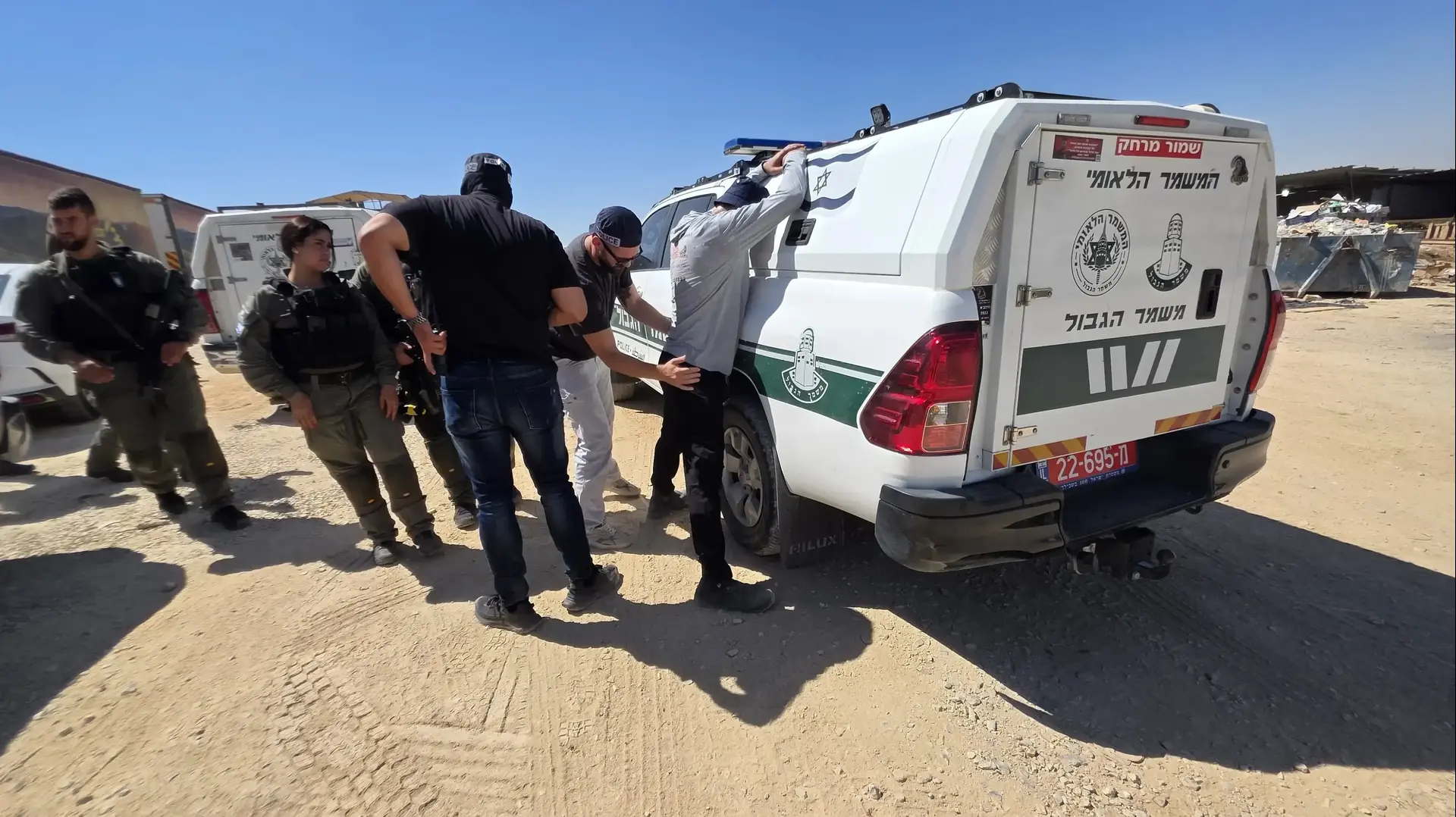 בשווי של כ-3 מיליון שקל: המשטרה החרימה משאיות ומלגזות במתחם ברהט