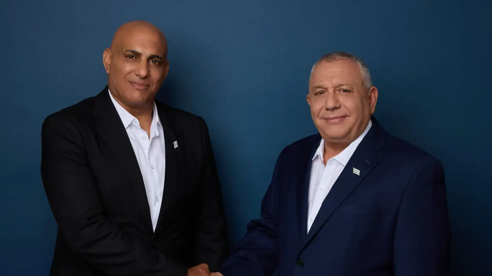 גדי איזנקוט, יחד עם אל״ם (מיל׳) ניר חג׳בי, המצטרף למפלגת ישר גדי איזנקוט, יחד עם אל״ם (מיל׳) ניר חג׳בי, המצטרף למפלגת ישר