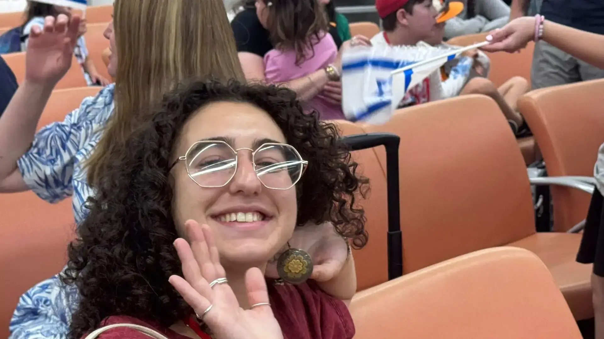 לאה שוסטרמן עולה חדשה מאינדיאנה, מבצע של ארגון "נפש בנפש", נתב"ג, 27 באוגוסט 2026 לאה שוסטרמן עולה חדשה מאינדיאנה, מבצע של ארגון "נפש בנפש", נתב"ג, 27 באוגוסט 2026