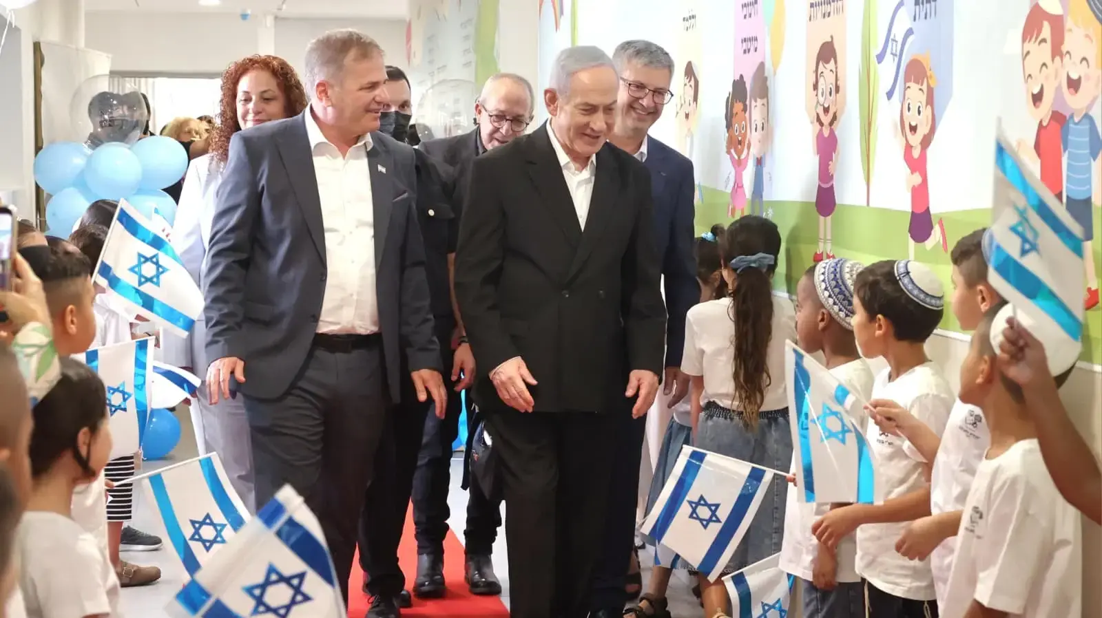 רה"מ בנימין נתניהו עם שר החינוך יואב קיש, פתיחת שנת הלימודים תשפ"ז, רמלה, 1 בספטמבר 2026 רה"מ בנימין נתניהו עם שר החינוך יואב קיש, פתיחת שנת הלימודים תשפ"ז, רמלה, 1 בספטמבר 2026