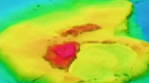 קצין חיל הים הבכיר לשעבר שיתף סריקה שלטענתו מציגה ככל הנראה את העיר האבודה אטלנטיס קצין חיל הים הבכיר לשעבר שיתף סריקה שלטענתו מציגה ככל הנראה את העיר האבודה אטלנטיס