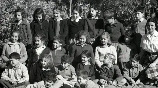 קבוצת תלמידים- קיבוץ כנרת, 1948 קבוצת תלמידים- קיבוץ כנרת, 1948