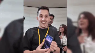 הצצה ראשונה לאייפון Due המתקפל הצצה ראשונה לאייפון Due המתקפל
