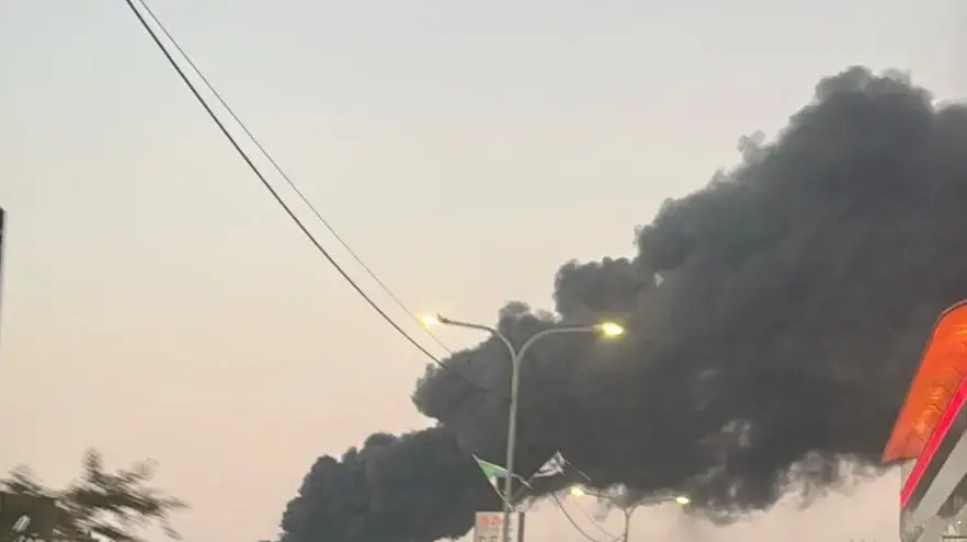 בחסות הרוחות: שריפה מתפשטת בסמוך למתחם "ביג" בירכא לכיוון מבני מגורים בחסות הרוחות: שריפה מתפשטת בסמוך למתחם "ביג" בירכא לכיוון מבני מגורים
