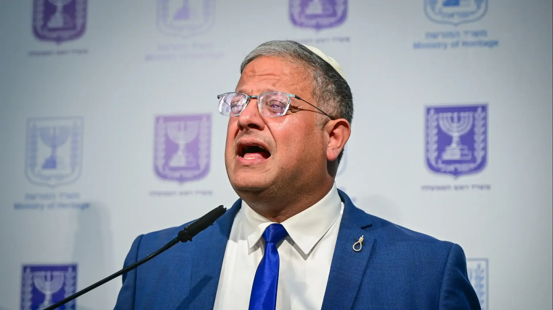 איתמר בן גביר, מסיבת עיתונאים במוזיאון האצ"ל בתל אביב, לגבי מציאת שרידי האונייה "אלטלנה", 24 באוגוסט 2026. איתמר בן גביר, מסיבת עיתונאים במוזיאון האצ"ל בתל אביב, לגבי מציאת שרידי האונייה "אלטלנה", 24 באוגוסט 2026.