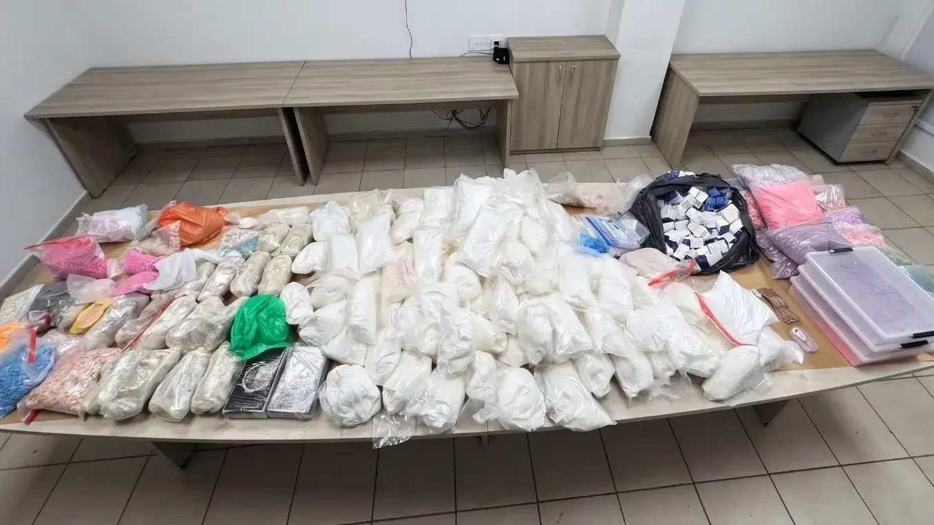 תפיסה של כמויות גדולות של סמים מסוכנים, בשווי מוערך של 90 מיליון ש"ח, מושב אחיסמך תפיסה של כמויות גדולות של סמים מסוכנים, בשווי מוערך של 90 מיליון ש"ח, מושב אחיסמך