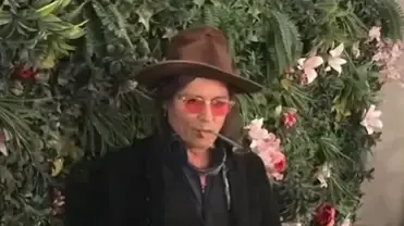 התיעוד הביזארי של ג'וני דפ התיעוד הביזארי של ג'וני דפ