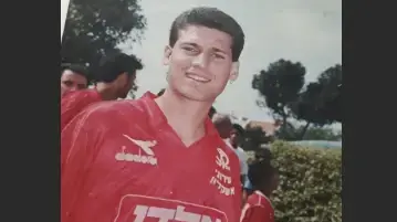 חיים פרץ במדי הפועל אשקלון