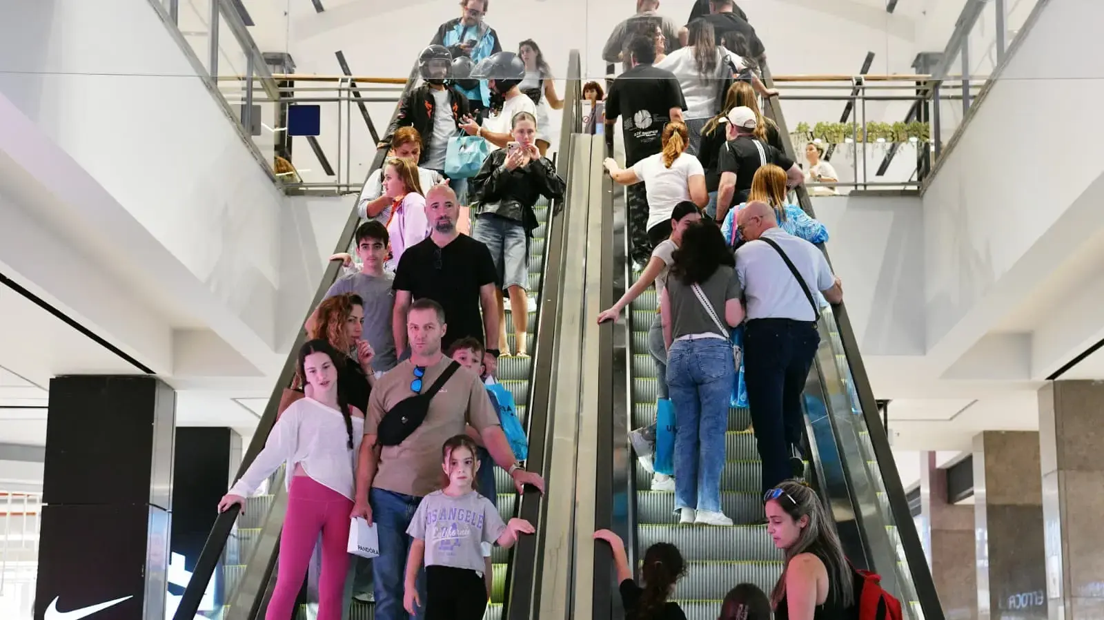 עופר הקניון הגדול פתח תקוה עופר הקניון הגדול פתח תקוה