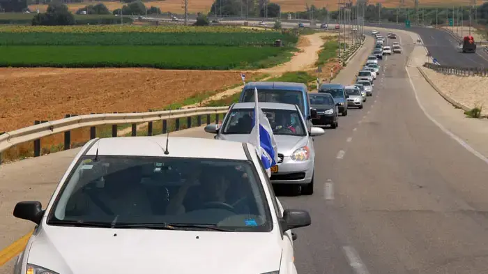אם כל השיירות בשדרות