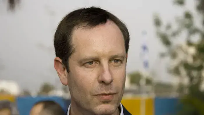 אופיר פינס אופיר פינס