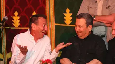 אהוד ברק ורון חולדאי בחגיגות המימונה ביפו אהוד ברק ורון חולדאי בחגיגות המימונה ביפו
