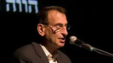 רון חולדאי בטקס יום השואה של עיריית ת"א בתיאטרון הקאמרי