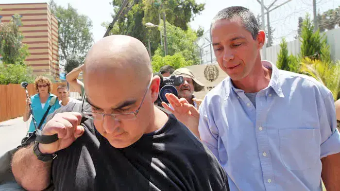 עמרי שרון משתחרר מהכלא