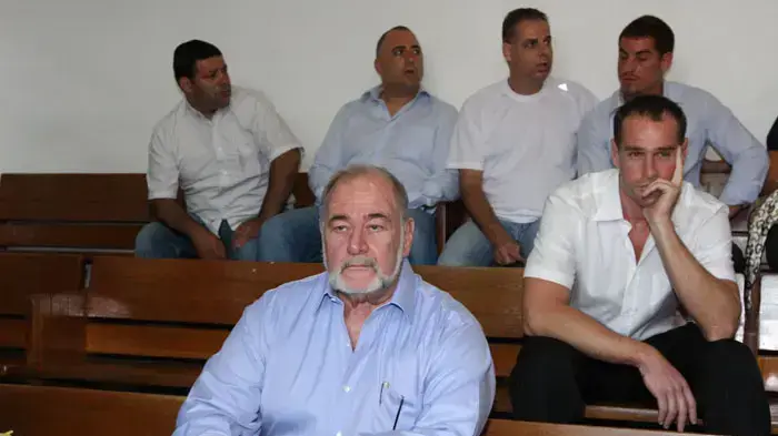 אברהם הירשזון בבית המשפט