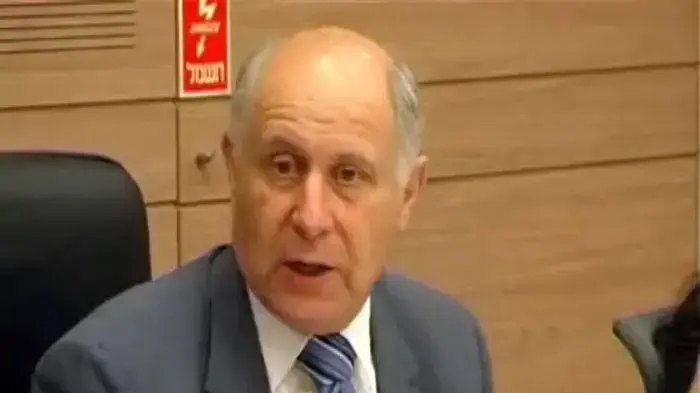 חוק הטוקבקים הוקפא