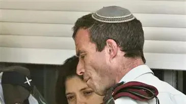 קרנית גולדווסר והאלוף אלעזר שטרן