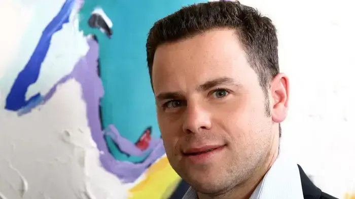 אבי גינדי, בעלים ומנכ"ל משותף