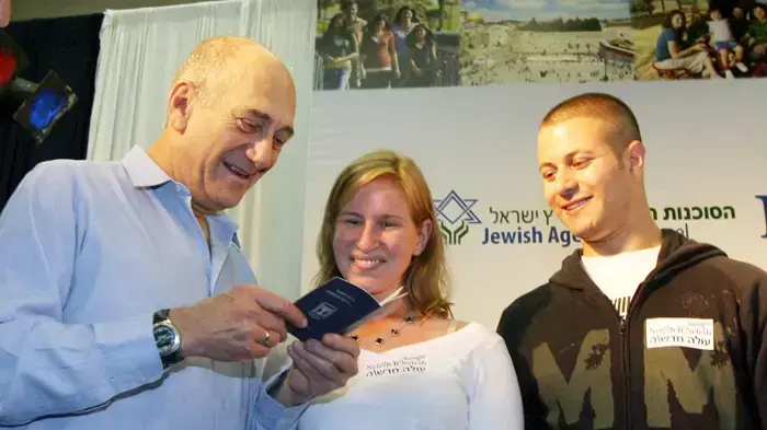 ראש הממשלה אהוד אולמרט מקבל עולים חדשים מצפון אמריקה