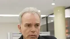 מתוך הסרט לכודים ברשת מתוך הסרט לכודים ברשת