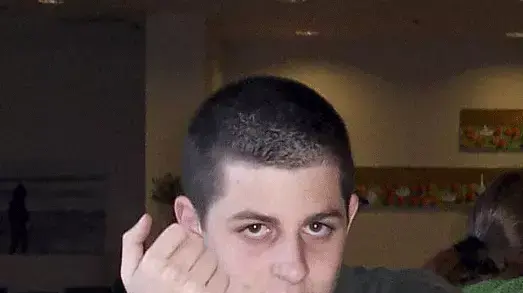 הפגנה למען שליט מול ביתה של לבני הפגנה למען שליט מול ביתה של לבני