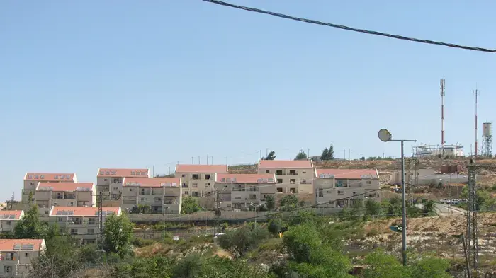 בנייה בלתי חוקית בשכונת ג'בל ררטיס בהתנחלות בית אל בנייה בלתי חוקית בשכונת ג'בל ררטיס בהתנחלות בית אל