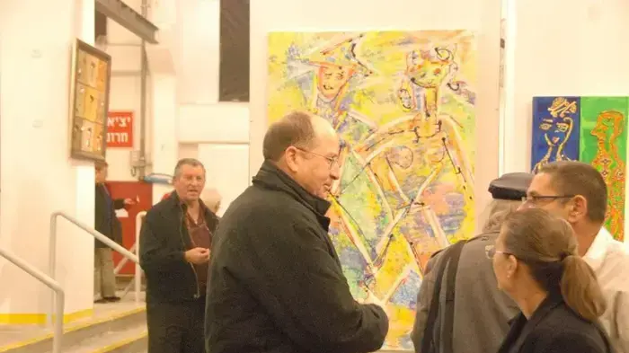 משה בוגי יעלון בתערוכת ציורים