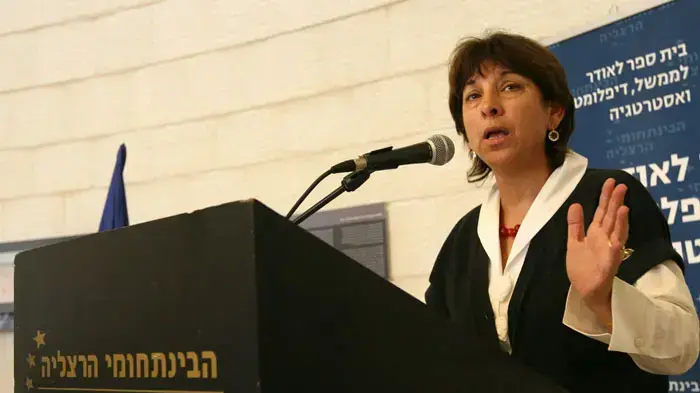 טליה ששון בפאנל על מערכת המשפט טליה ששון בפאנל על מערכת המשפט
