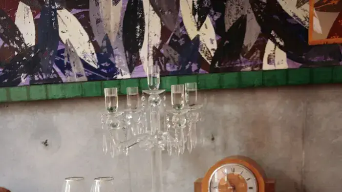 שולחן רטרו בסלון