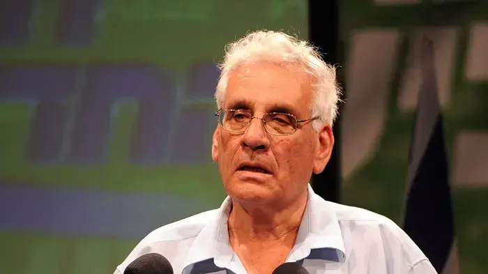 חיים אורון במטה התנועה החדשה מרצ חיים אורון במטה התנועה החדשה מרצ