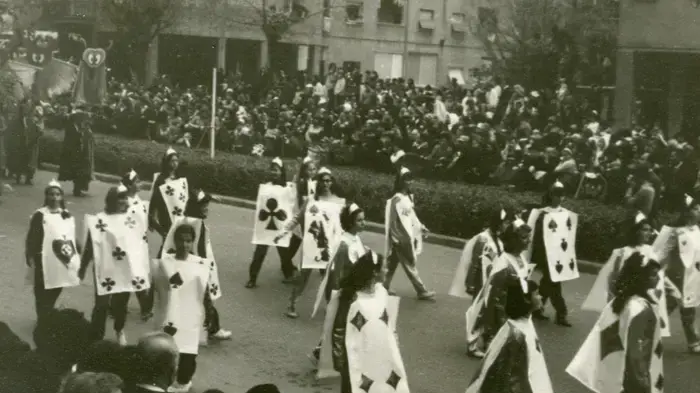עדלאידע 1968 קלפים תל אביב